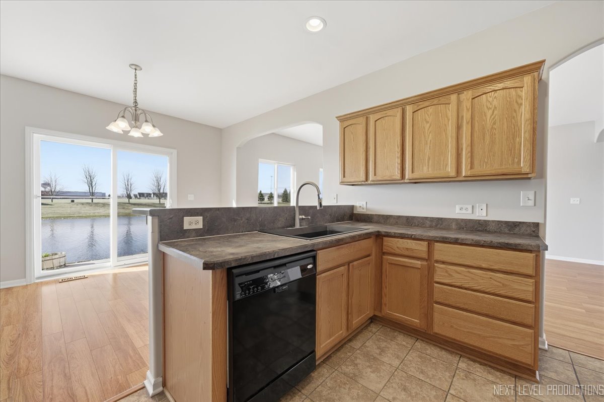 1742 Waters Edge Drive #1742, Minooka, IL 60447