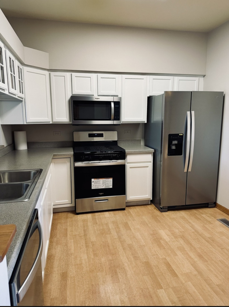 709 Blossom Court #709, Naperville, IL 60540