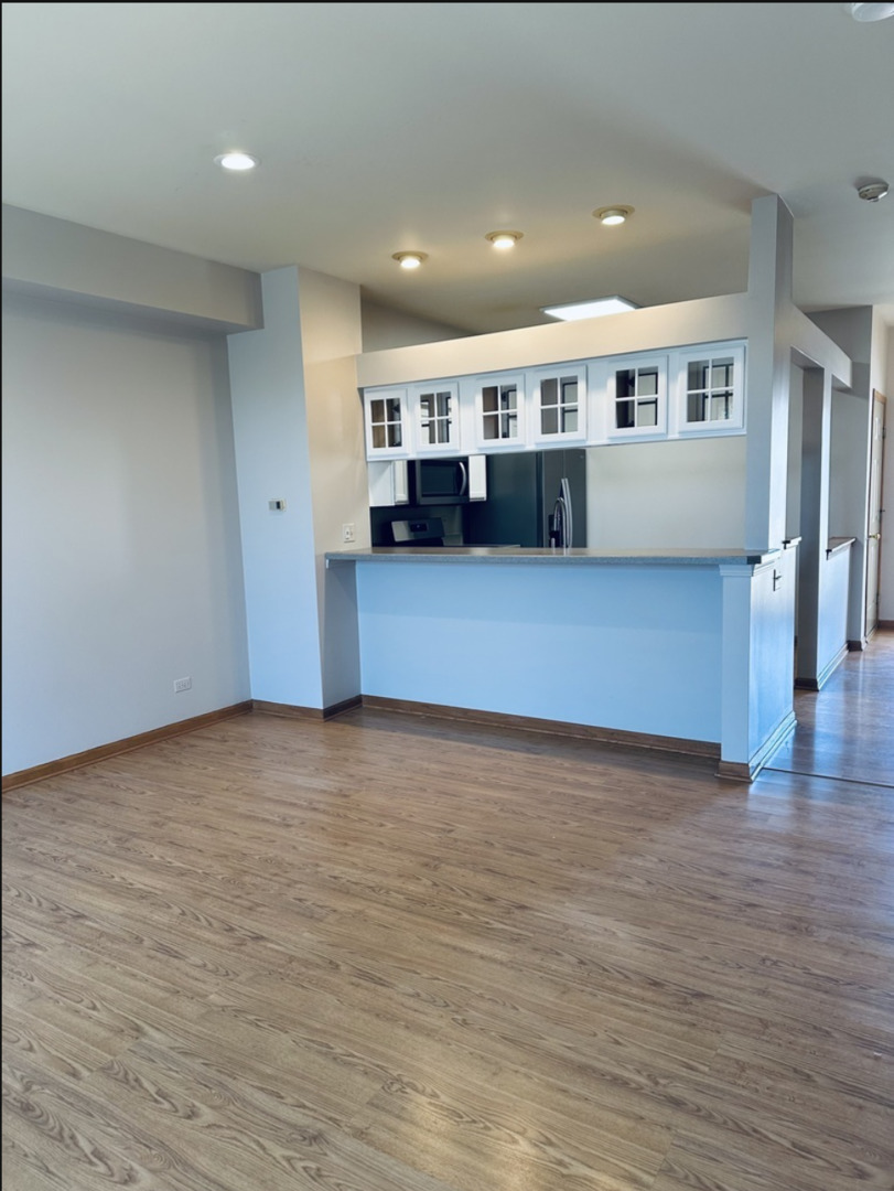 709 Blossom Court #709, Naperville, IL 60540