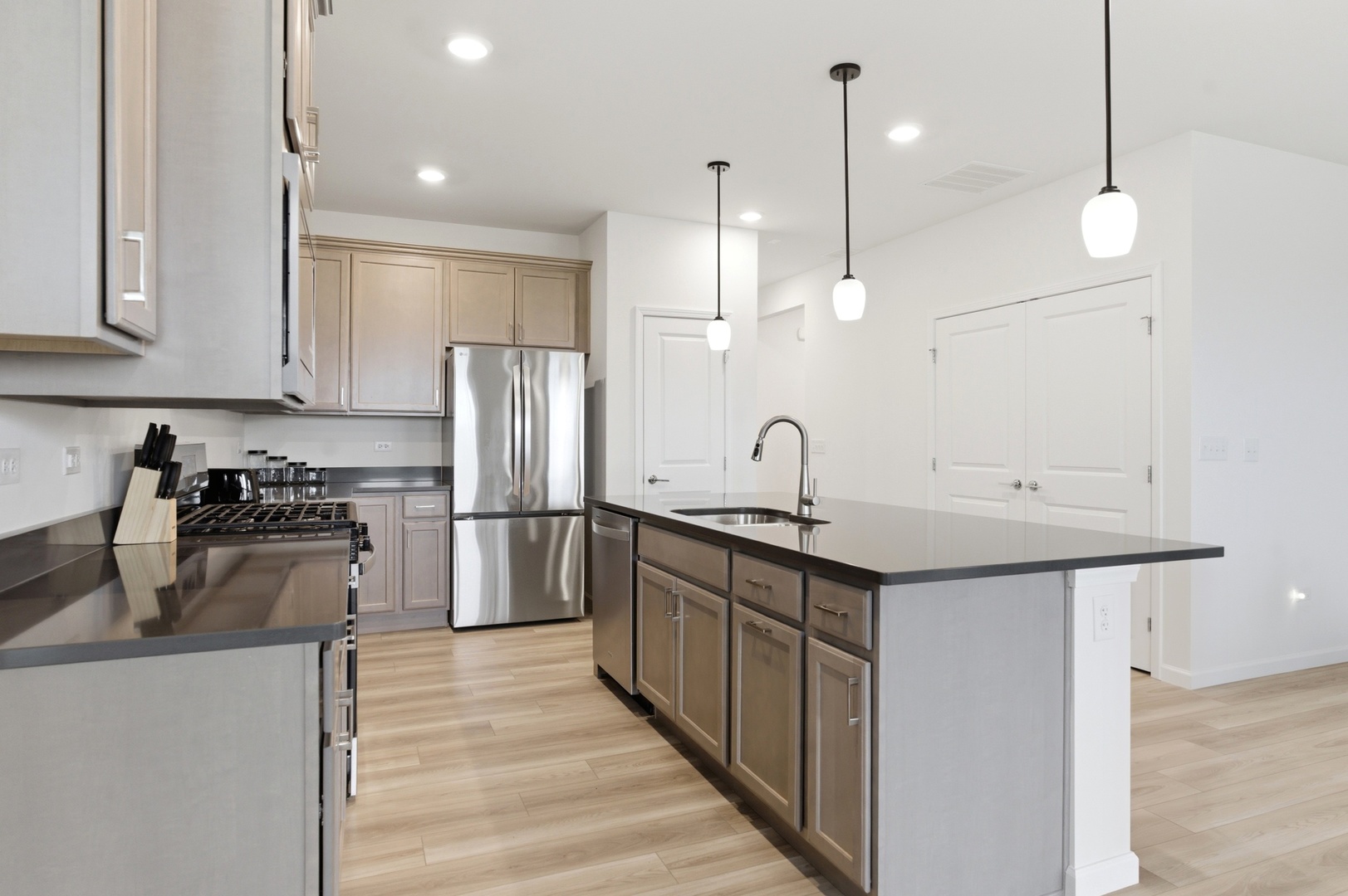 3327 Fulshear Circle, Aurora, IL 60503