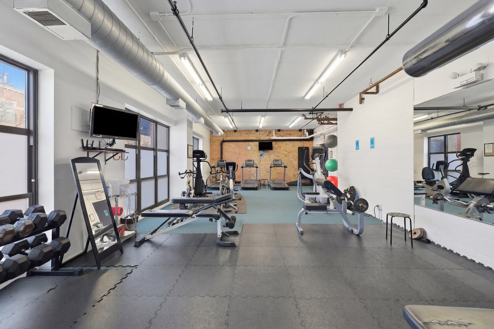 1735 W Diversey Parkway #409, Chicago, IL 60614