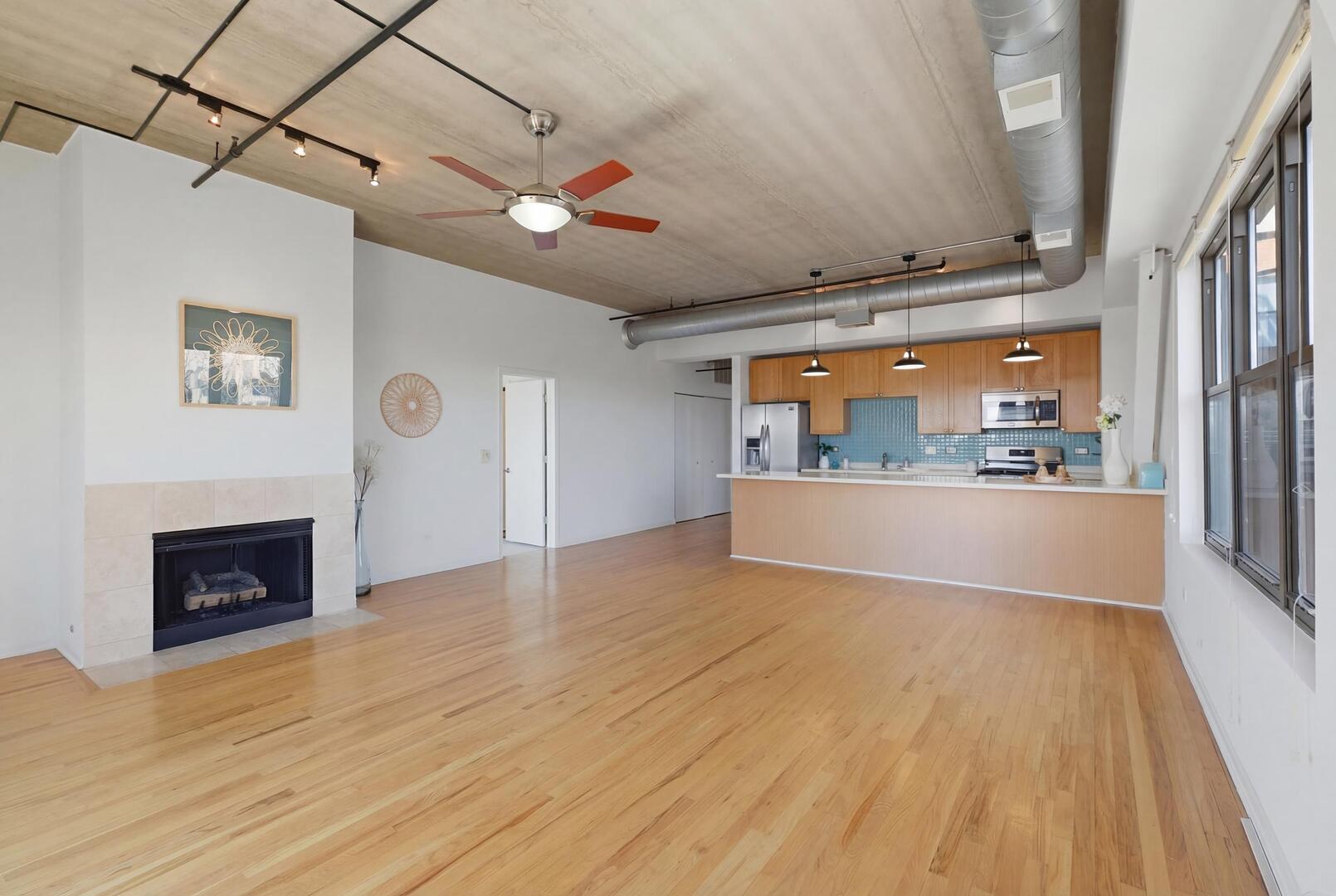 1735 W Diversey Parkway #409, Chicago, IL 60614