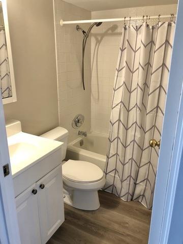 905 CASEY Court #6, Schaumburg, IL 60173