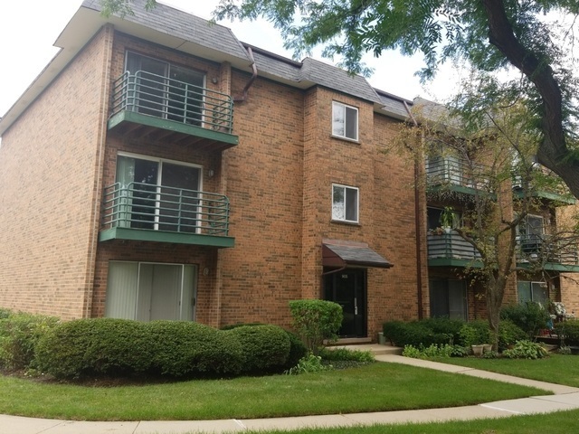 905 CASEY Court #6, Schaumburg, IL 60173