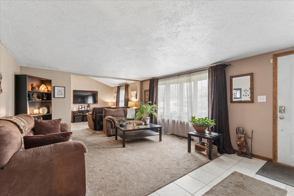 19216 John Kirkham Drive, Romeoville, IL 60446