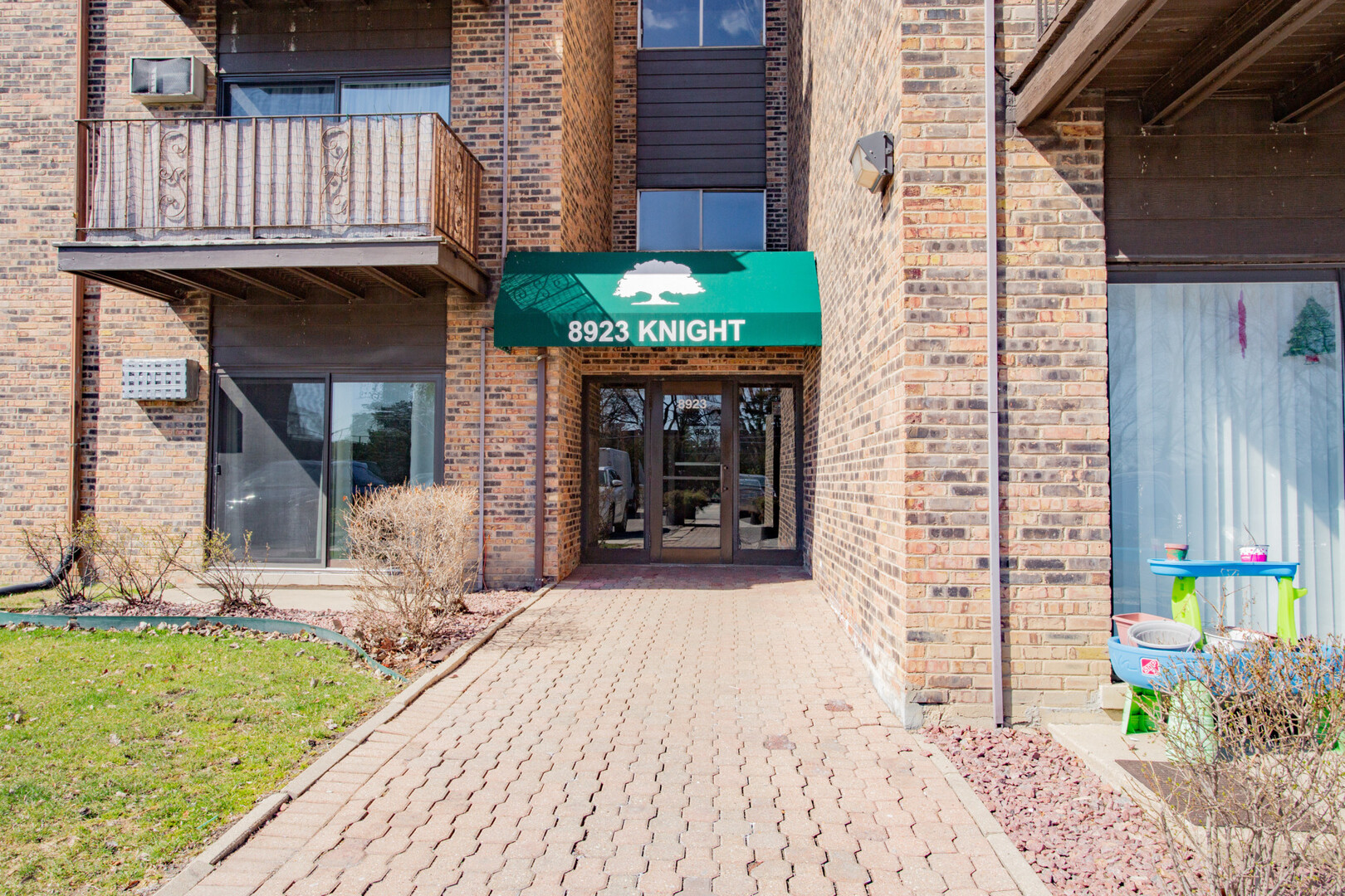 Des Plaines, IL 60016