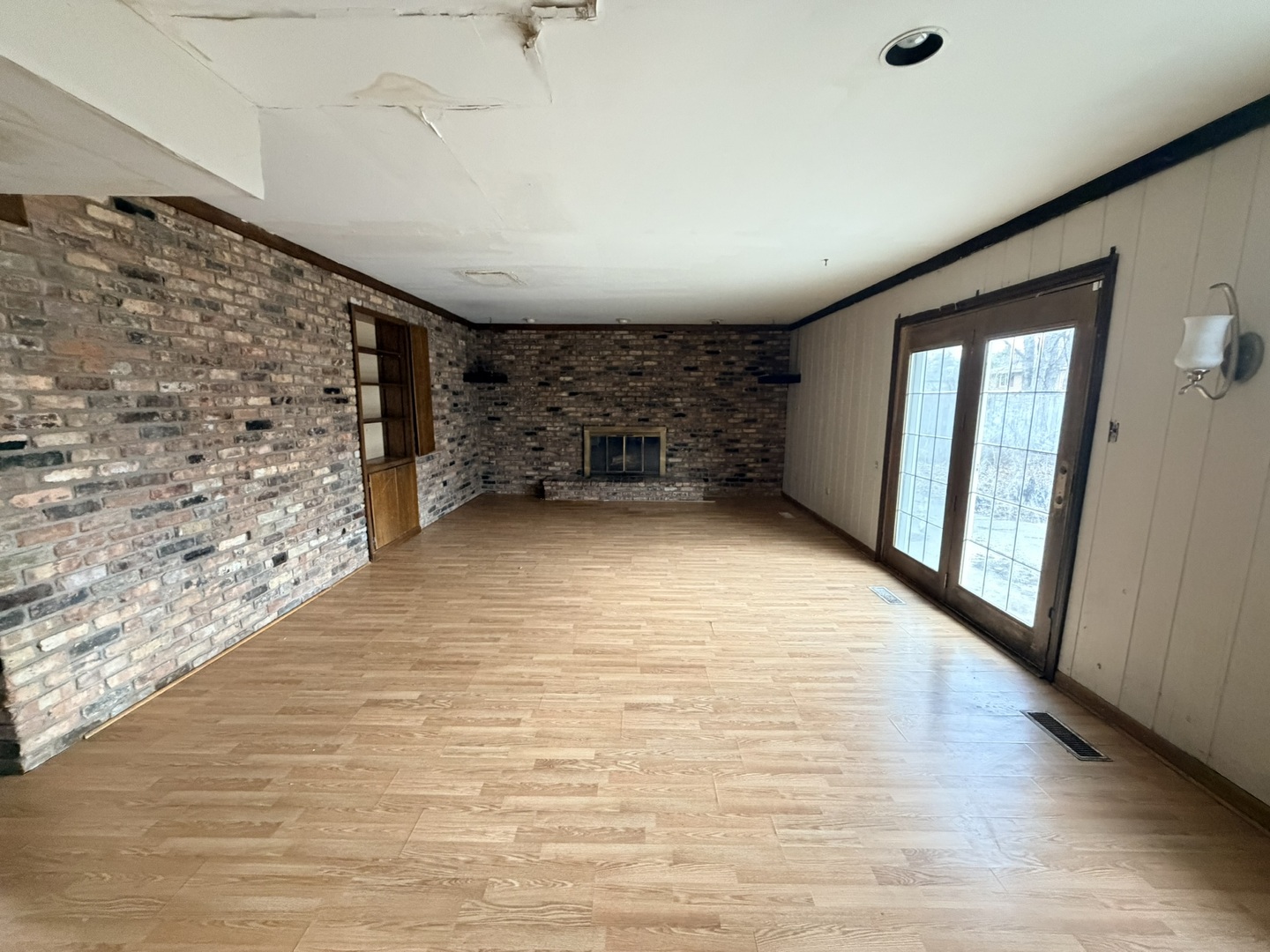 516 Ca Crest Drive, Shorewood, IL 60404