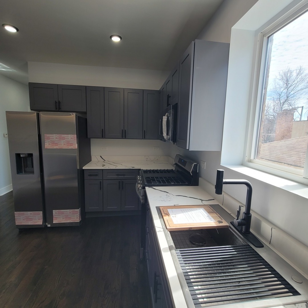 7919 S Ellis Avenue, Chicago, IL 60619