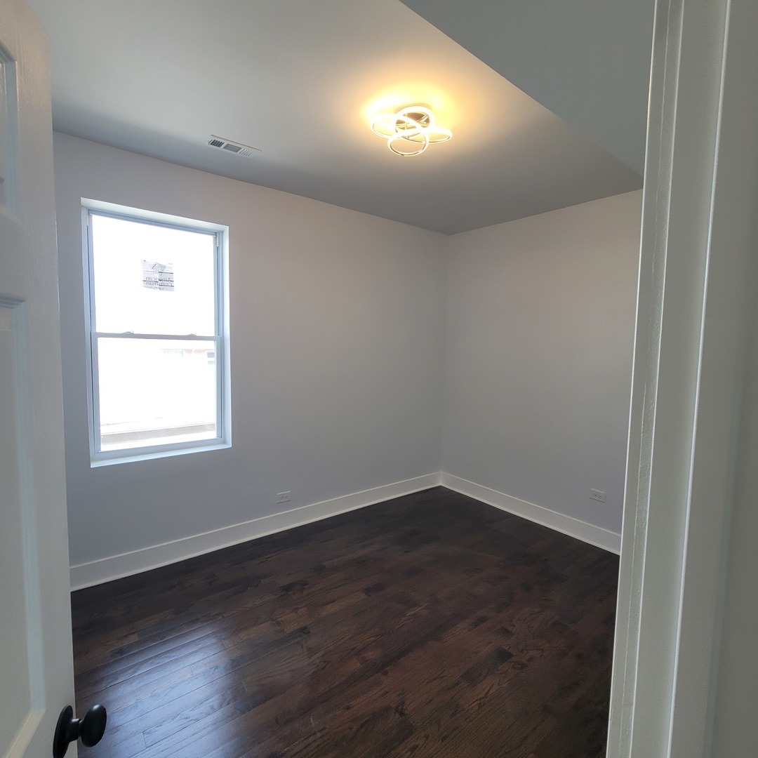 7919 S Ellis Avenue, Chicago, IL 60619