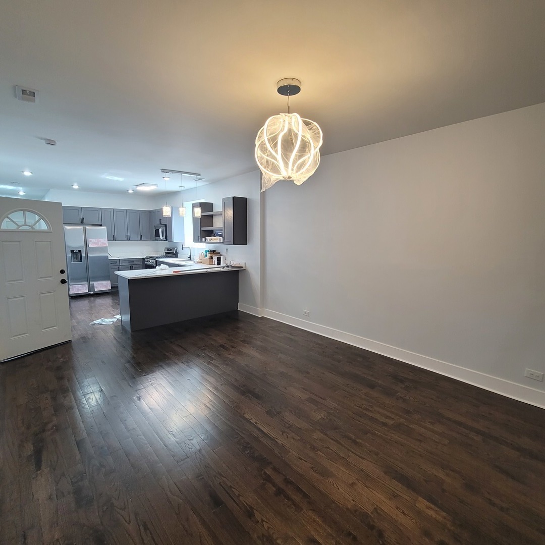 7919 S Ellis Avenue, Chicago, IL 60619