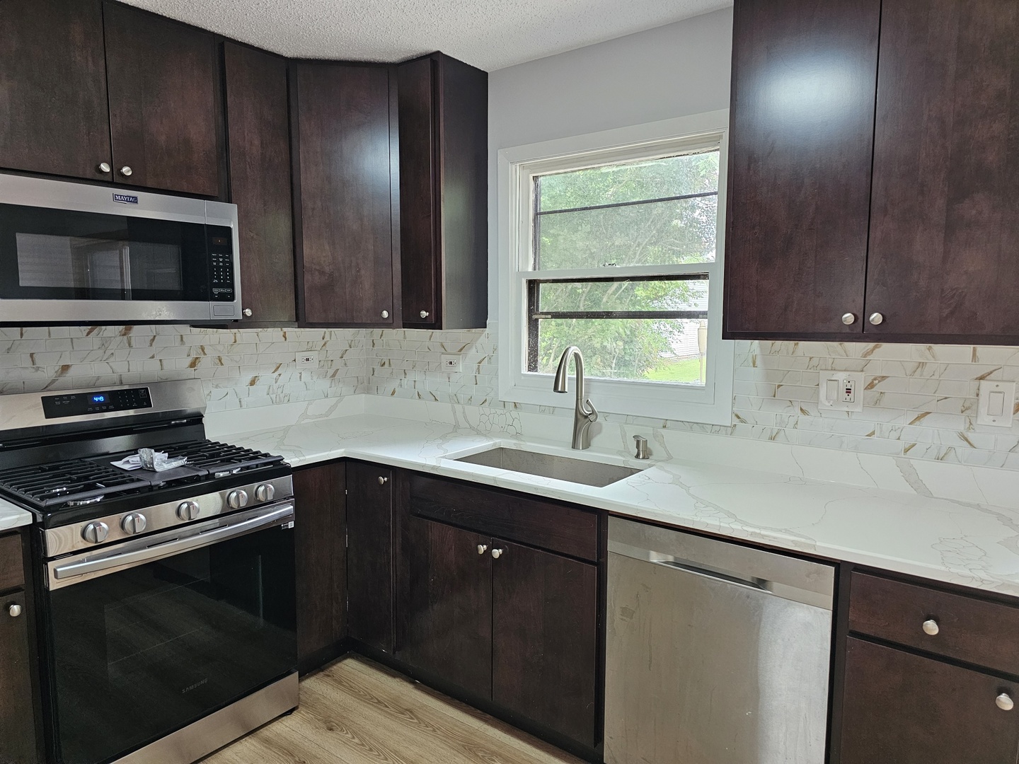 1016 Concord Drive, Bartlett, IL 60103