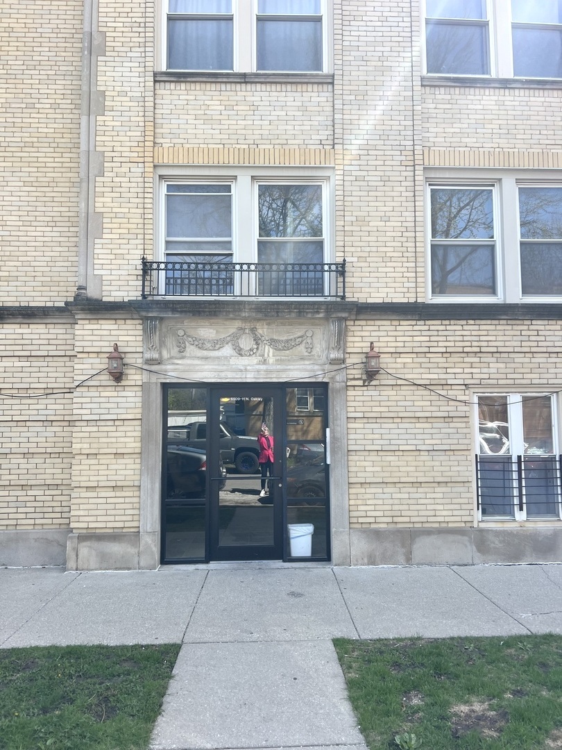 2254 W Arthur Avenue #1051A, Chicago, IL 60645