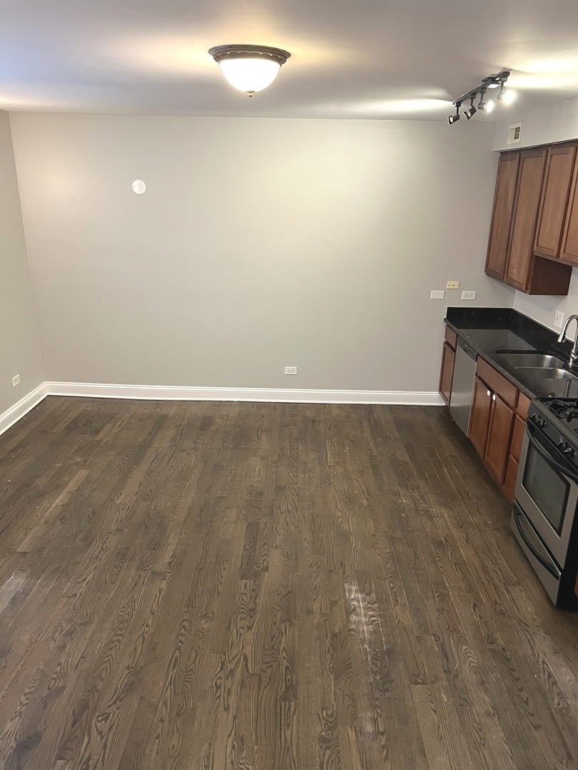 2254 W Arthur Avenue #1051A, Chicago, IL 60645