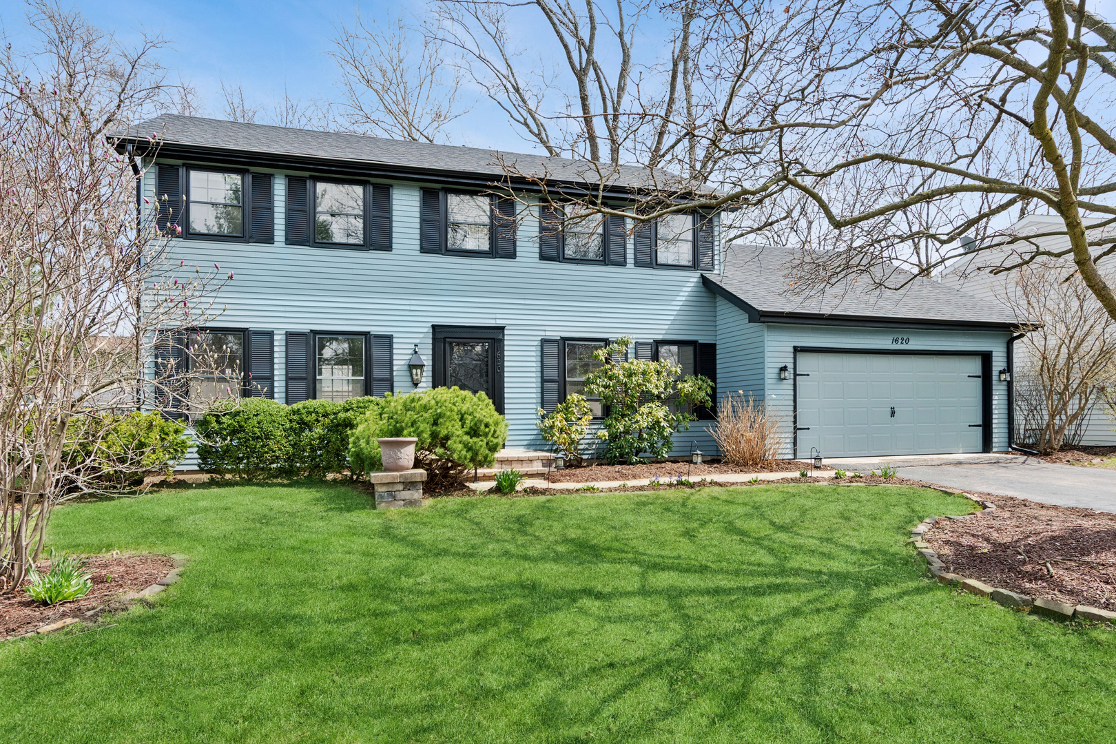 1620 Fairway Lane, Naperville, IL 60565