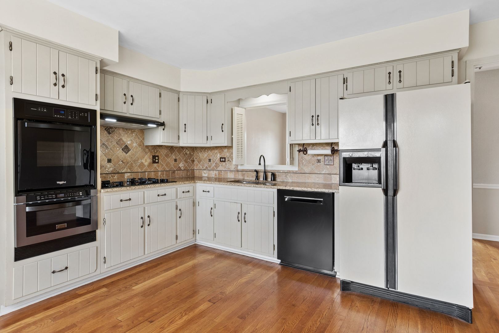 1620 Fairway Lane, Naperville, IL 60565