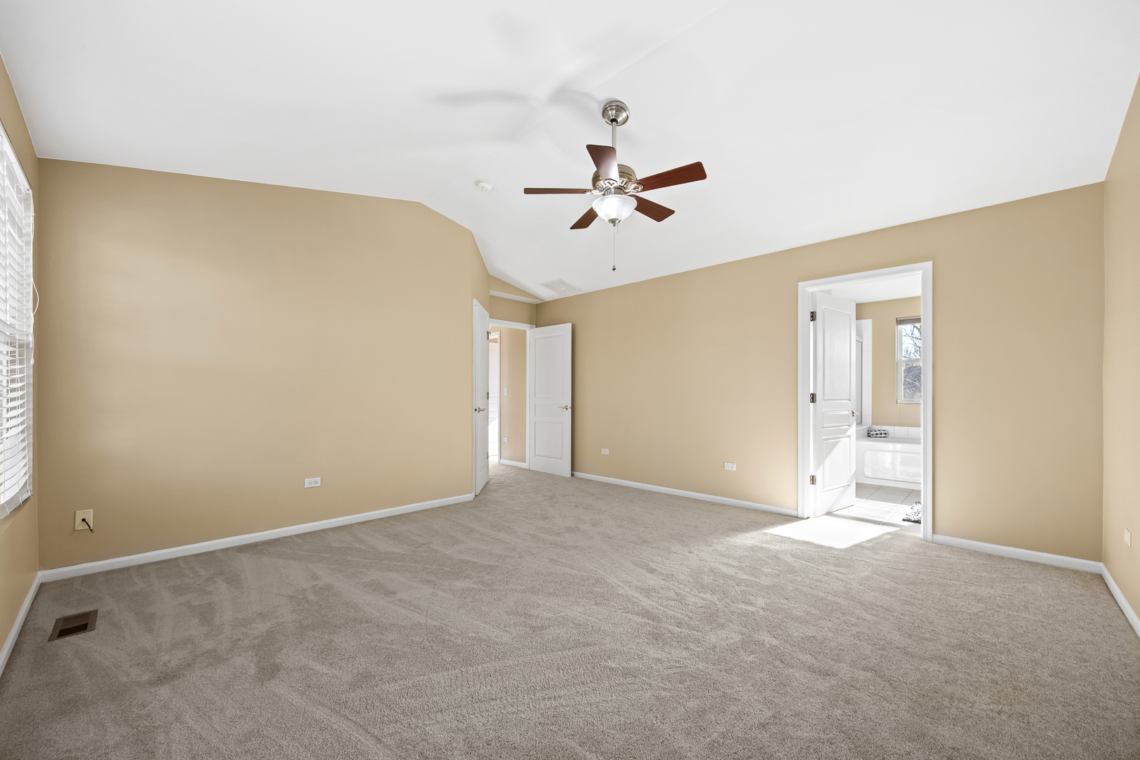 6 CATALPA Court, Bolingbrook, IL 60490