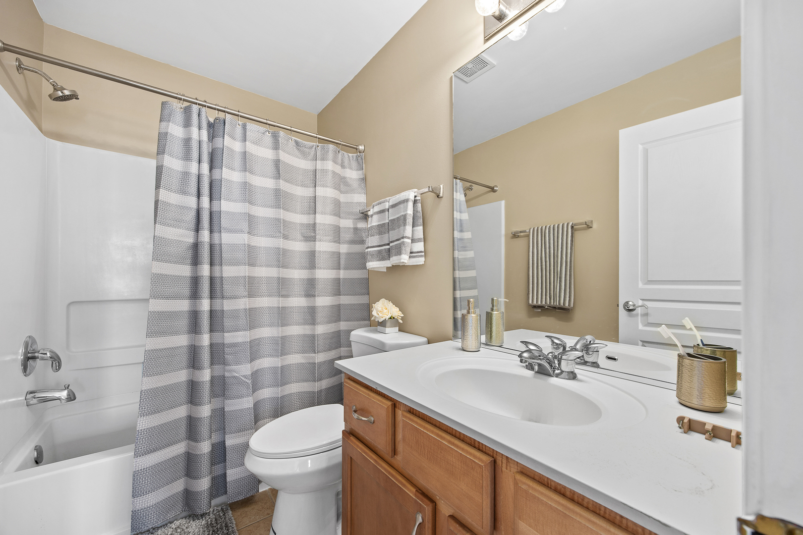 6 CATALPA Court, Bolingbrook, IL 60490