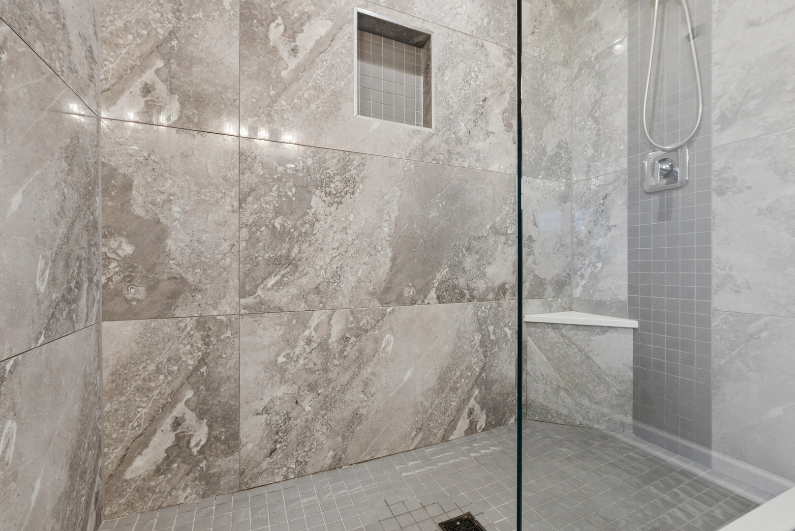 14256 Lacey Drive, Lemont, IL 60439