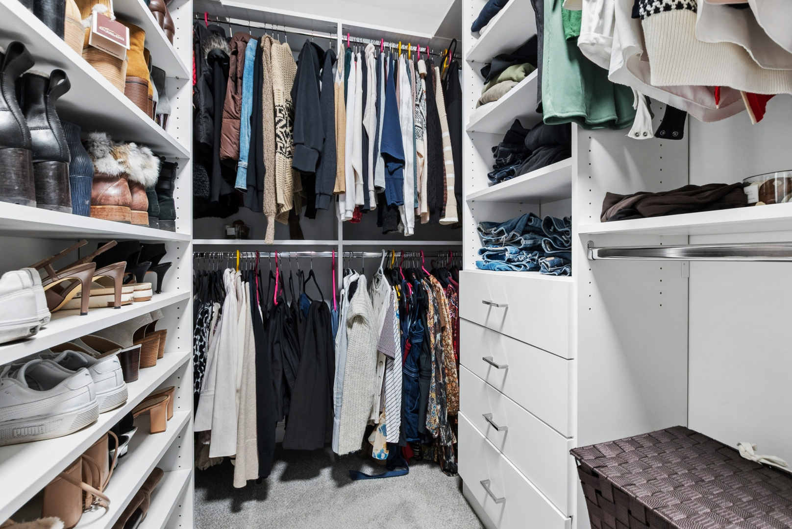 14256 Lacey Drive, Lemont, IL 60439