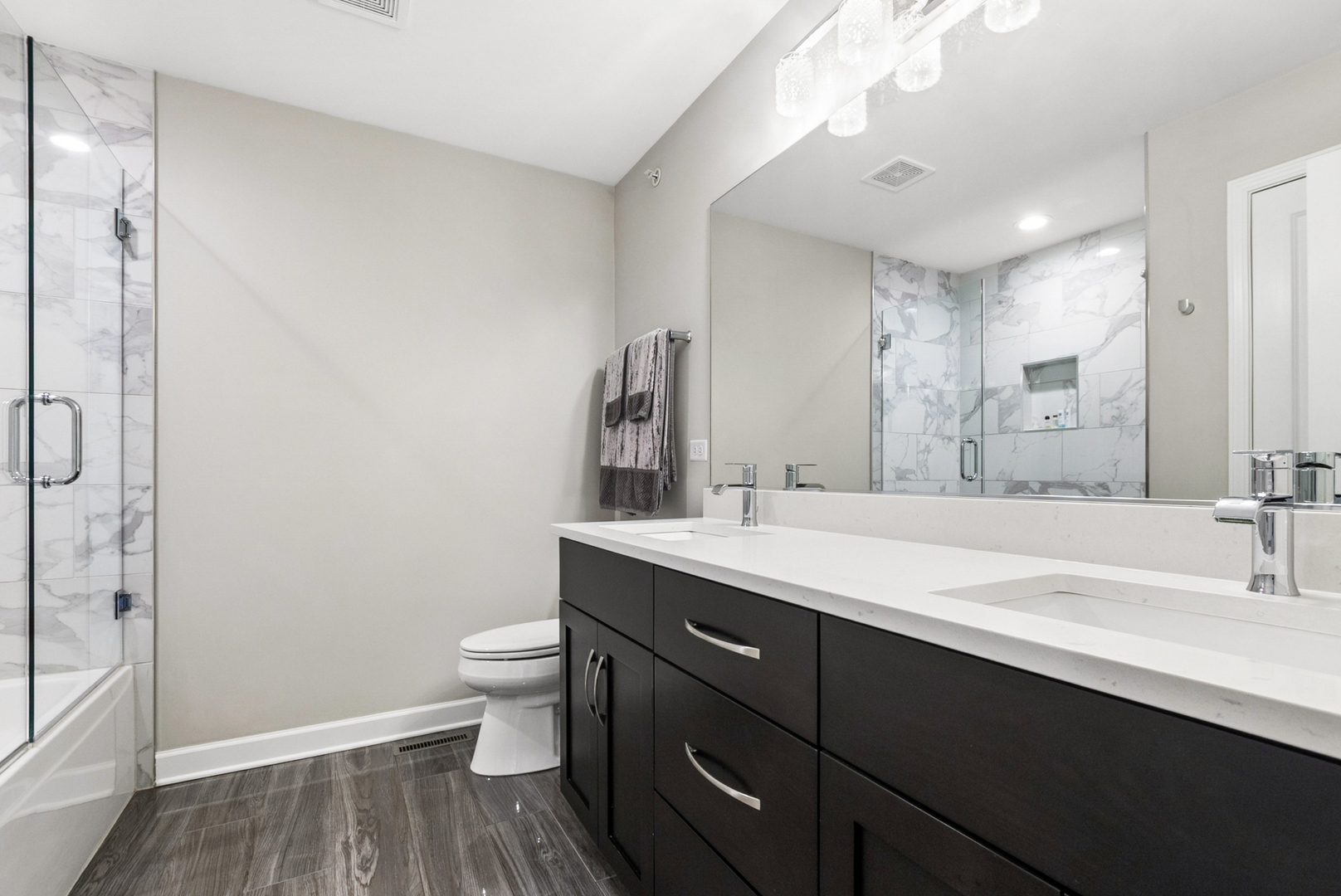 14256 Lacey Drive, Lemont, IL 60439