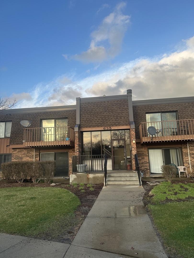 635 Limerick Lane #1A, Schaumburg, IL 60193
