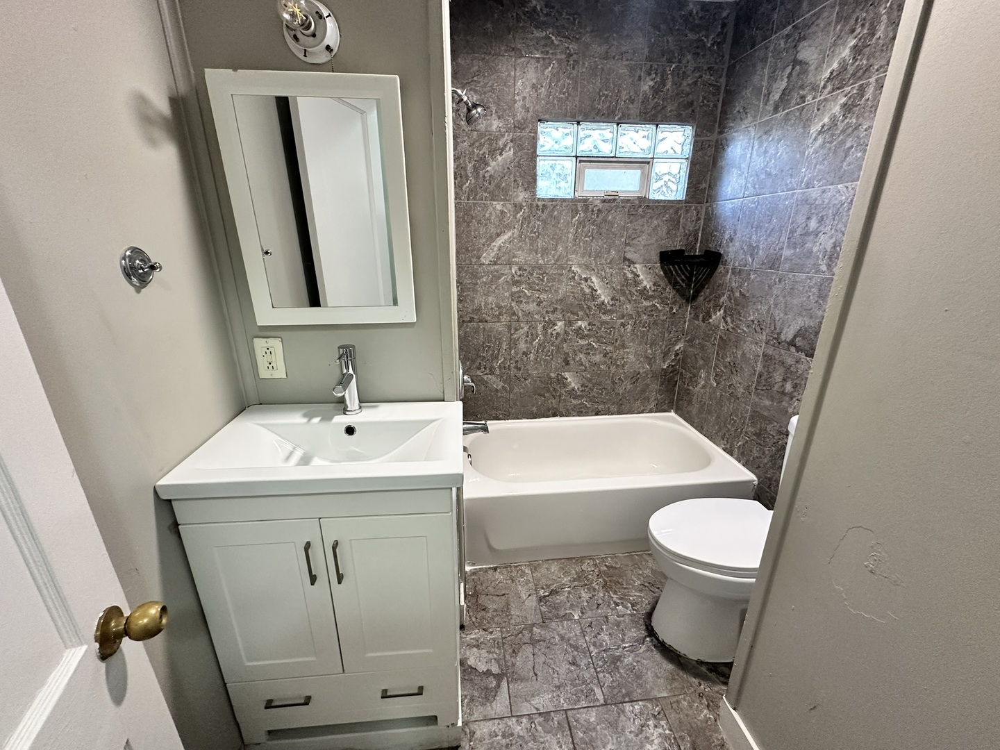 1061 Cottage Place, Joliet, IL 60436