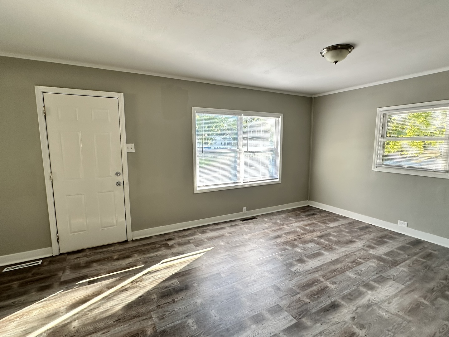 1061 Cottage Place, Joliet, IL 60436