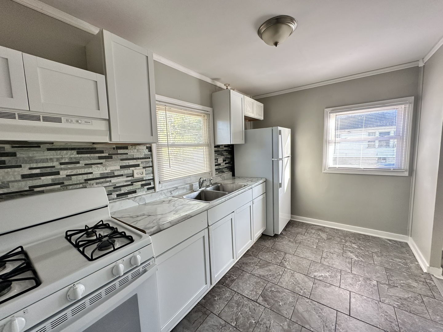 1061 Cottage Place, Joliet, IL 60436