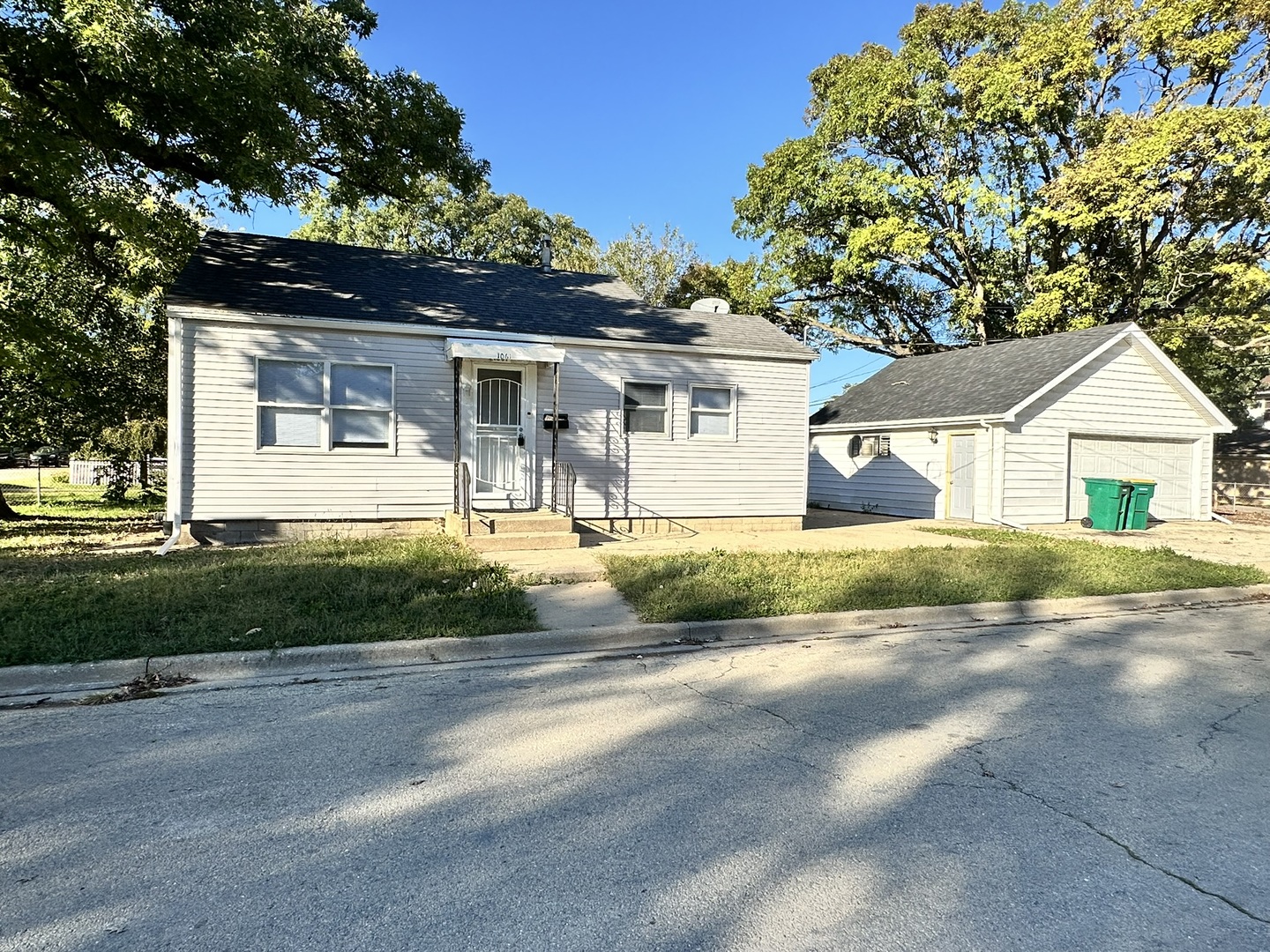 1061 Cottage Place, Joliet, IL 60436