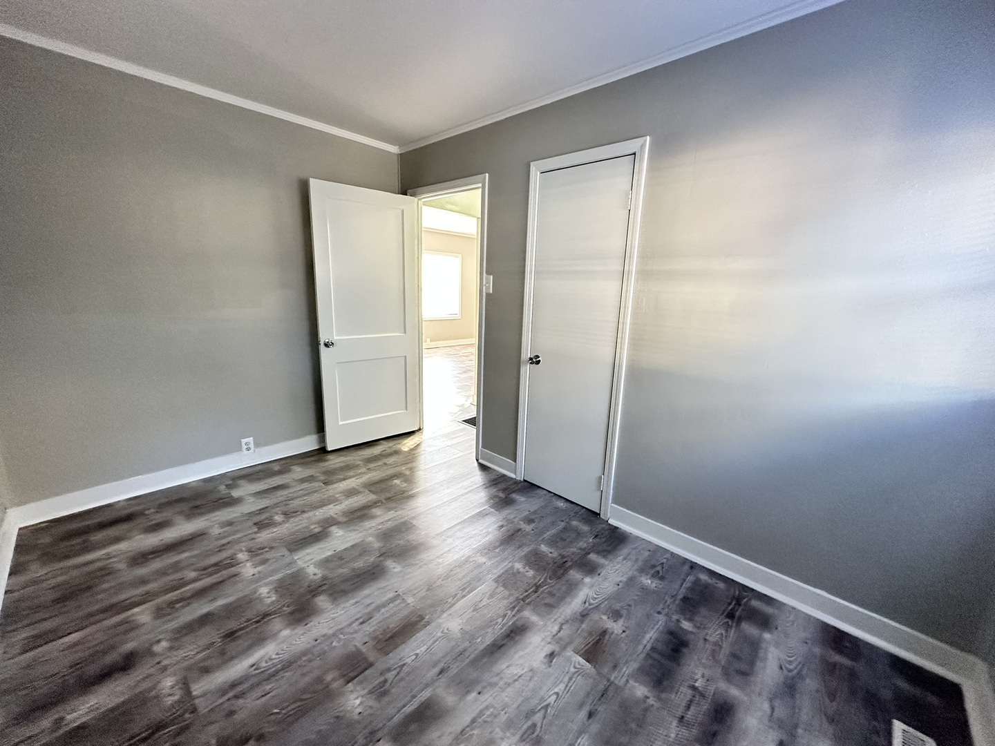 1061 Cottage Place, Joliet, IL 60436