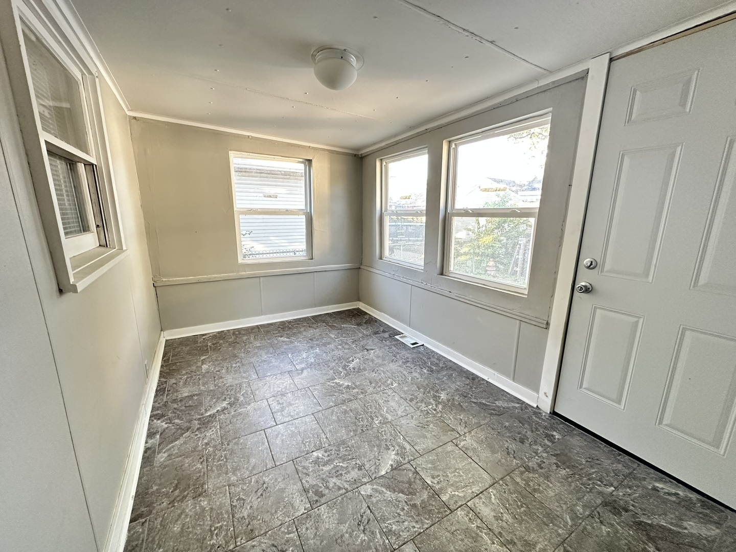 1061 Cottage Place, Joliet, IL 60436