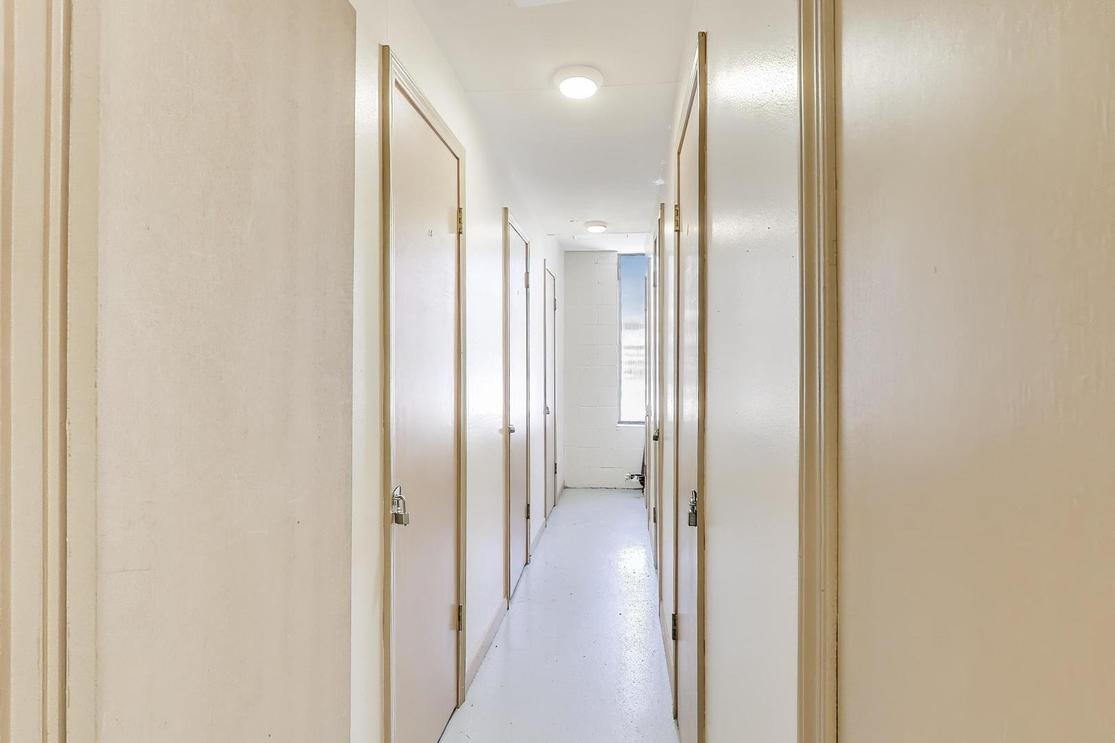 400 Ascot Drive #1M, Park Ridge, IL 60068