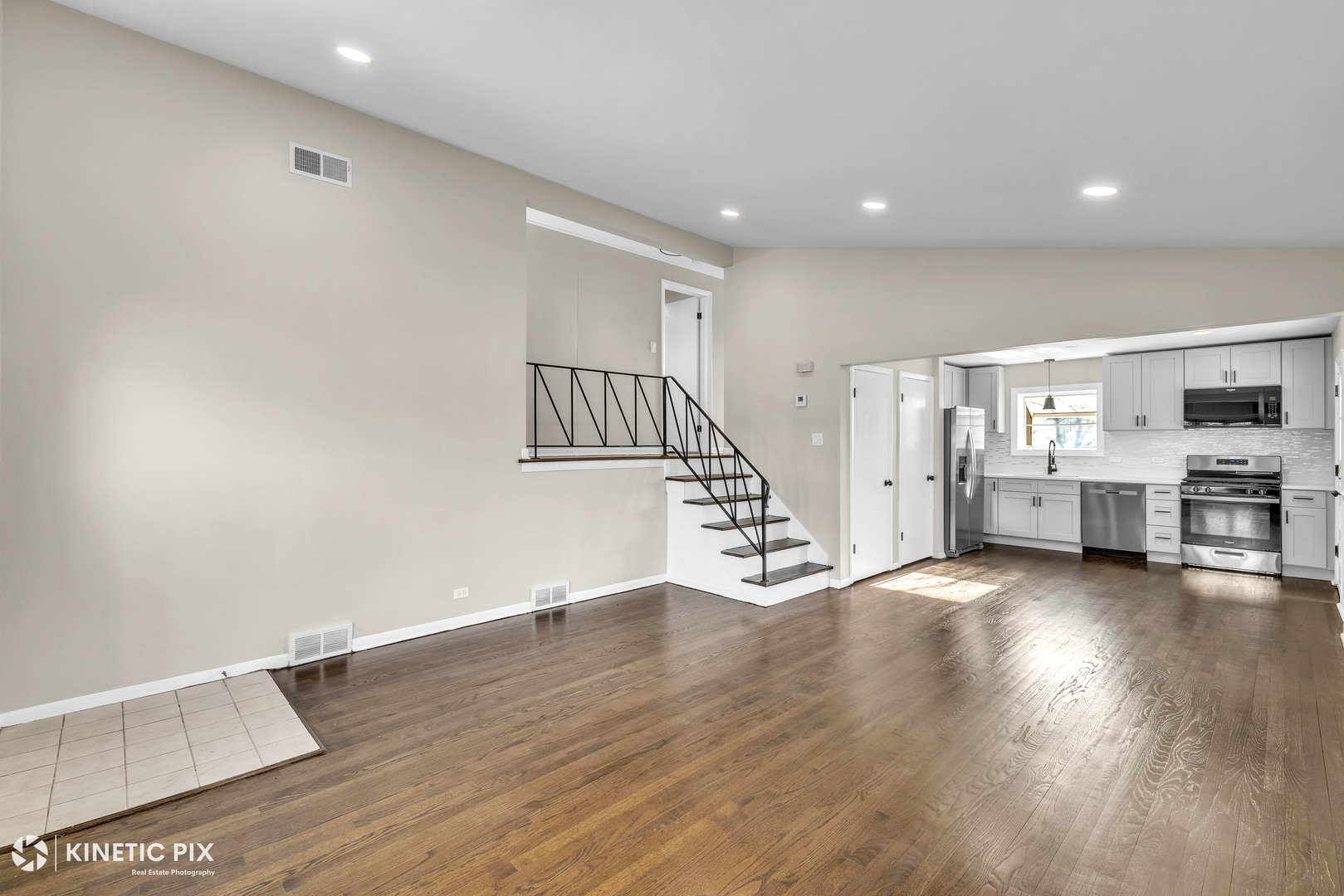 11011 W Roosevelt Road, Westchester, IL 60154