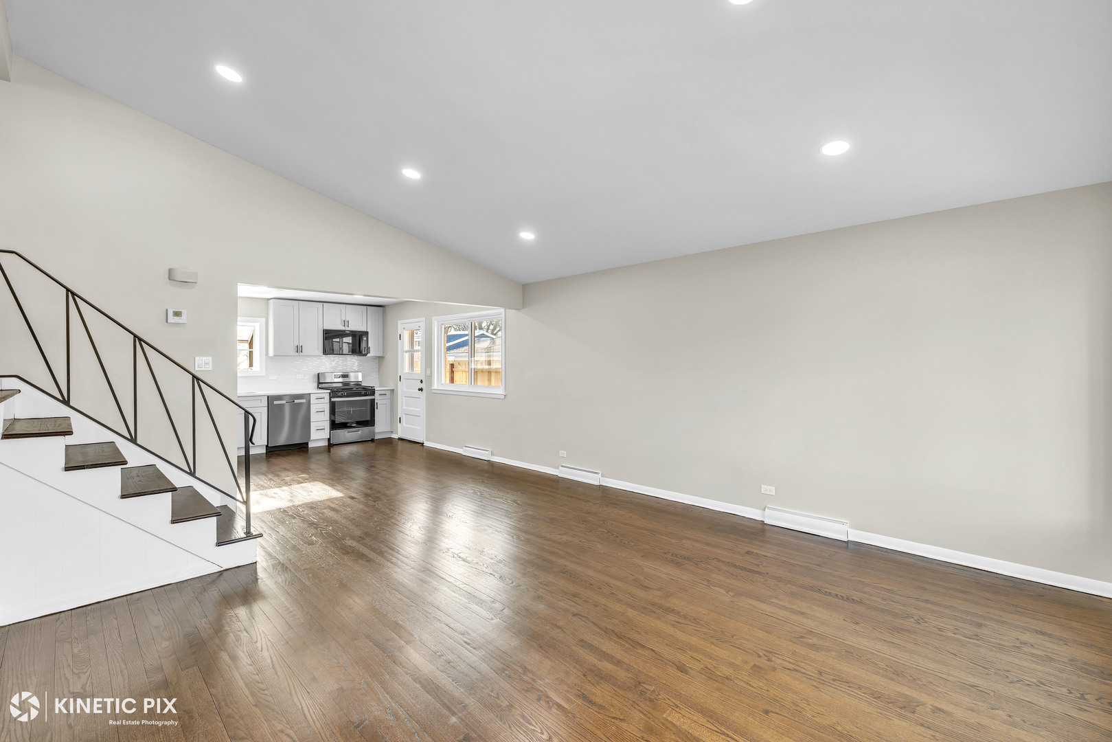 11011 W Roosevelt Road, Westchester, IL 60154