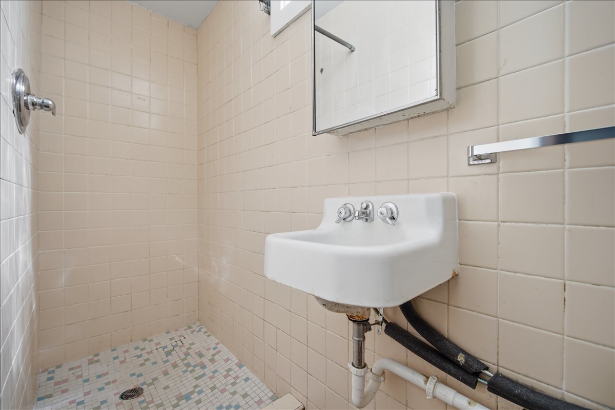 503 E Chestnut Street, Bloomington, IL 61701