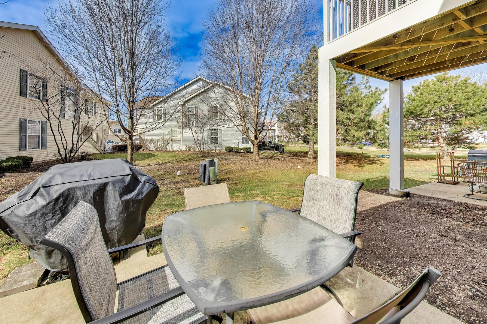 2325 Georgetown Circle, Aurora, IL 60503