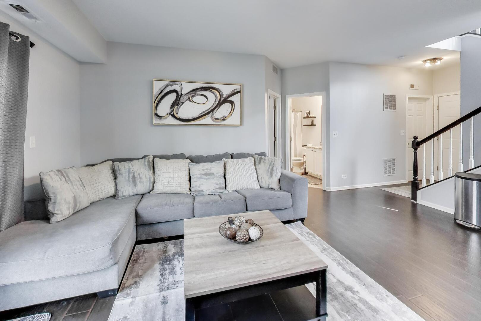 2325 Georgetown Circle, Aurora, IL 60503