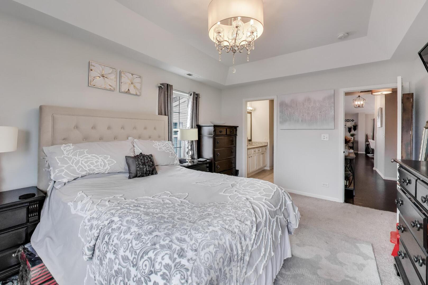 2325 Georgetown Circle, Aurora, IL 60503