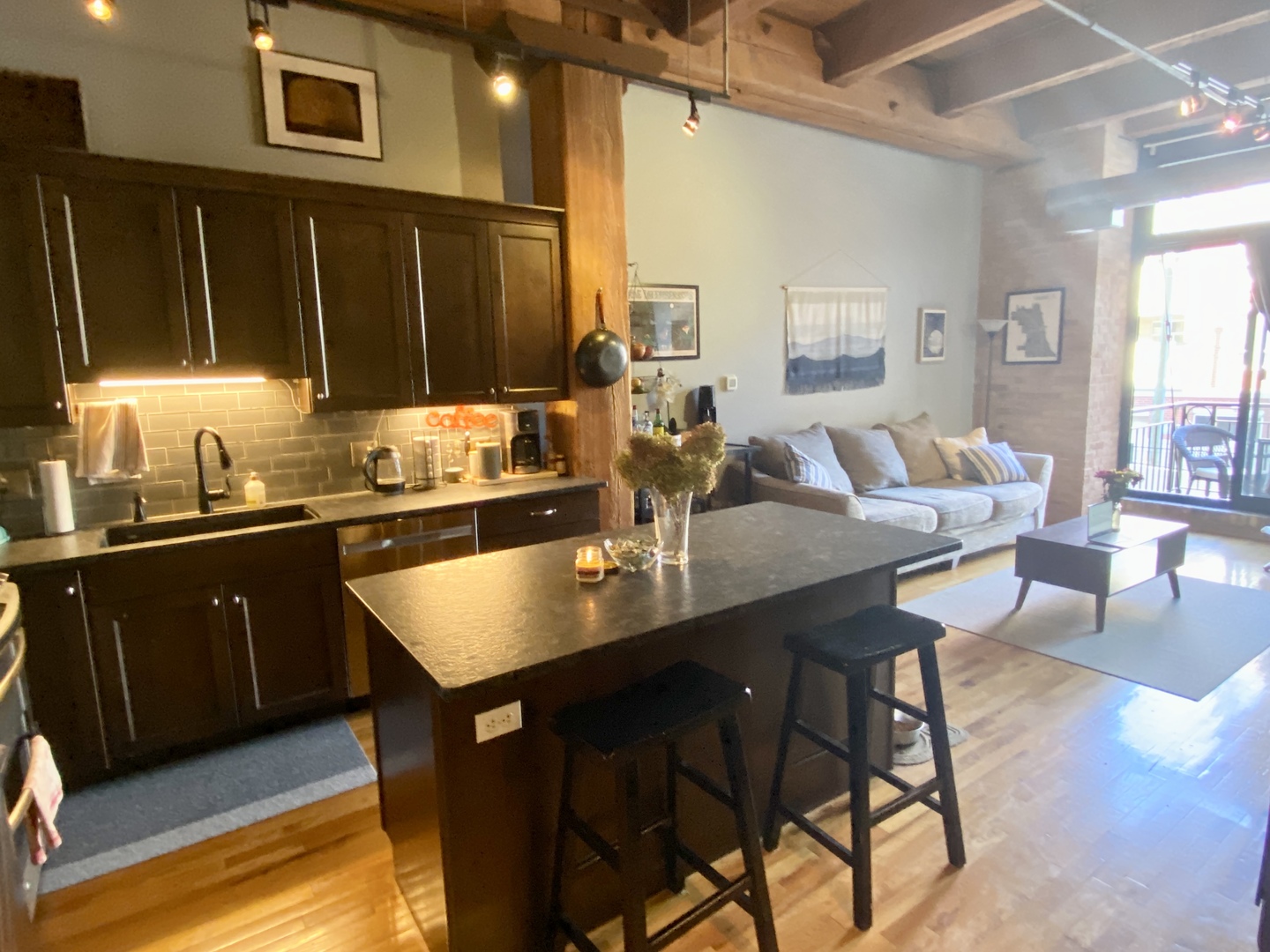 1250 W Van Buren Street #208, Chicago, IL 60607