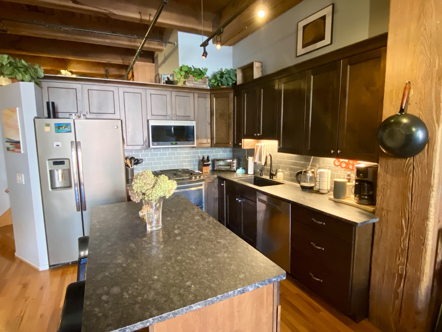 1250 W Van Buren Street #208, Chicago, IL 60607