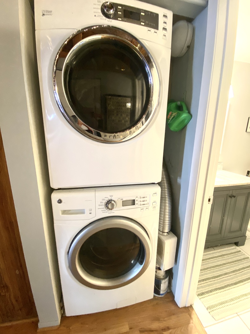 1250 W Van Buren Street #208, Chicago, IL 60607