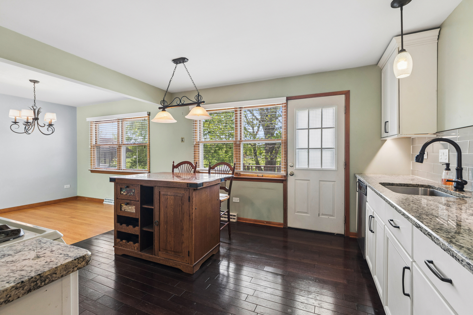 1259 Heather Road, Homewood, IL 60430