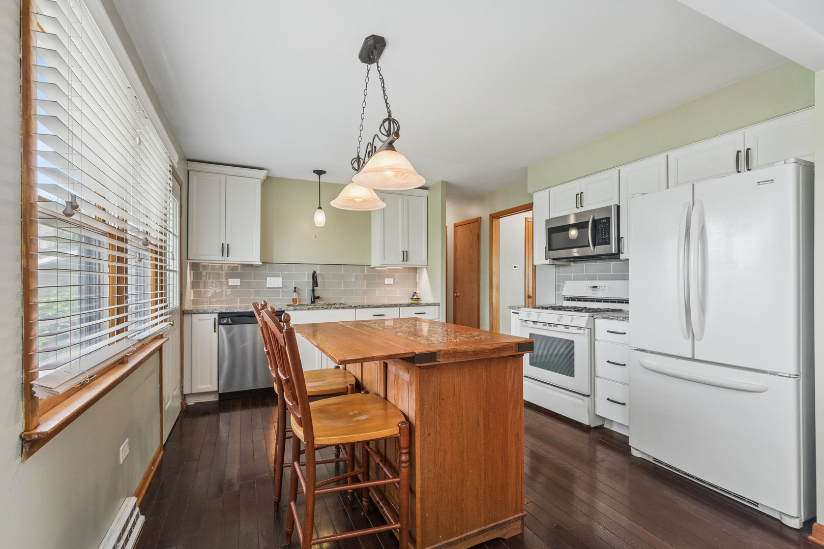 1259 Heather Road, Homewood, IL 60430