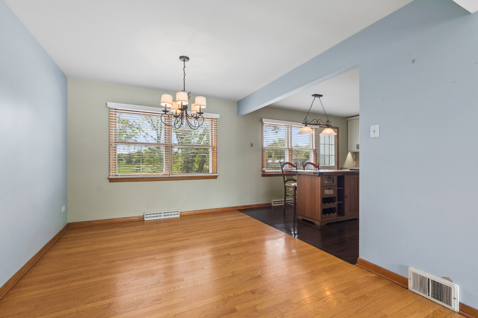 1259 Heather Road, Homewood, IL 60430