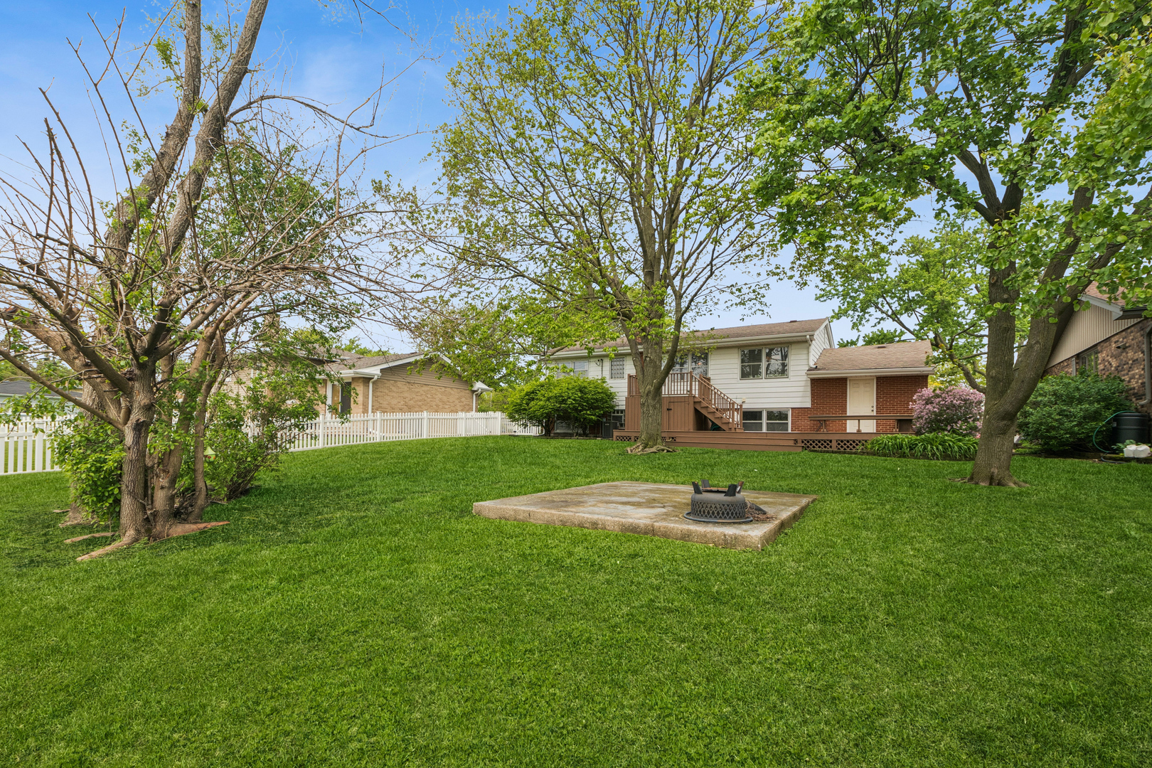 1259 Heather Road, Homewood, IL 60430