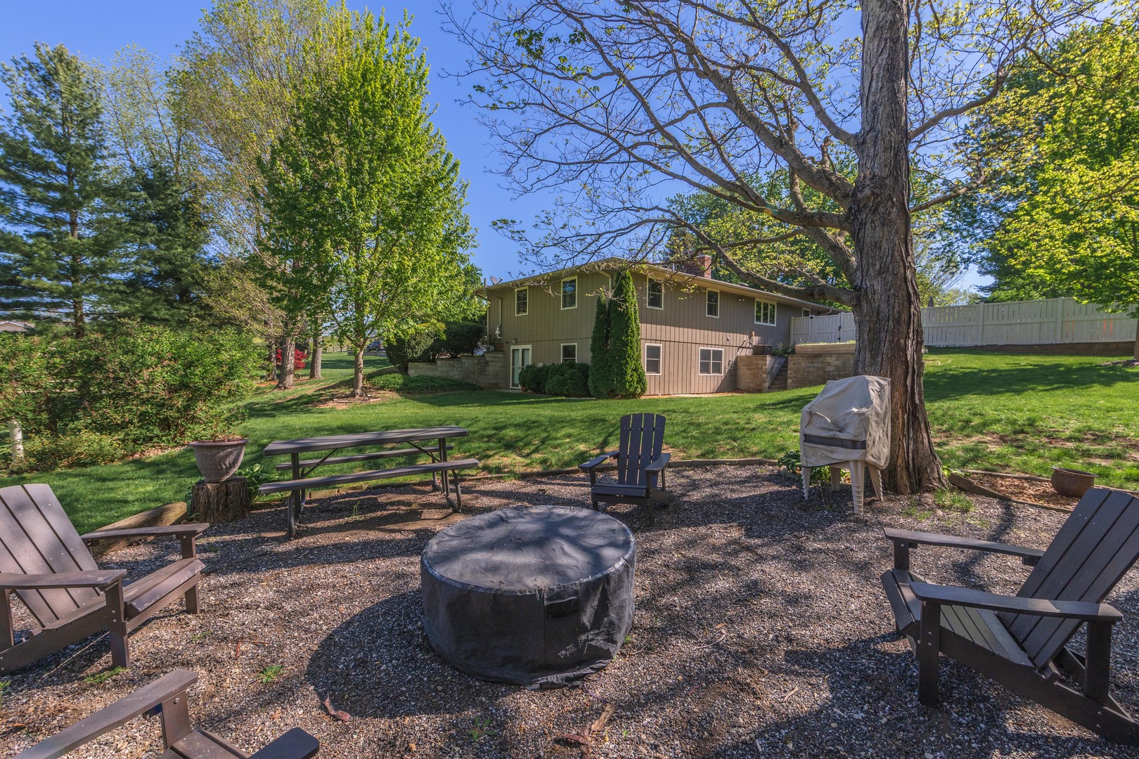 9305 Regal Court, Bloomington, IL 61705