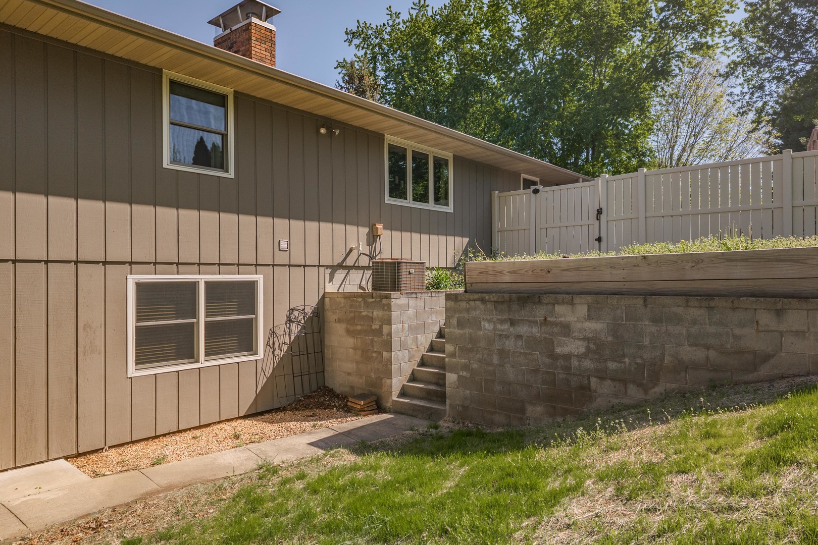 9305 Regal Court, Bloomington, IL 61705