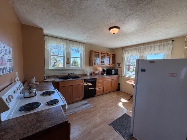 915 E Emery Road, Maroa, IL 61756