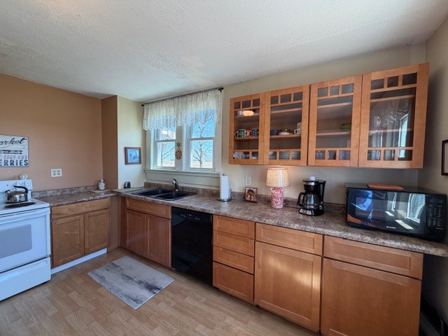 915 E Emery Road, Maroa, IL 61756