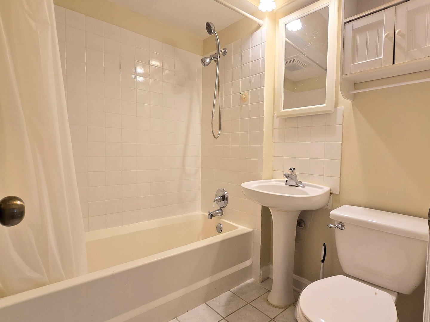 417 S Lewis Avenue, Waukegan, IL 60085